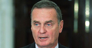 Jones calls on FM, Army Chief 